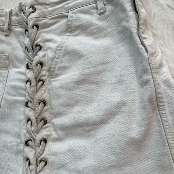 A.L.C. Jean Mini Skirt in Bone Japanese Denim Braised Detail women’s size 6 - Picture 9 of 11